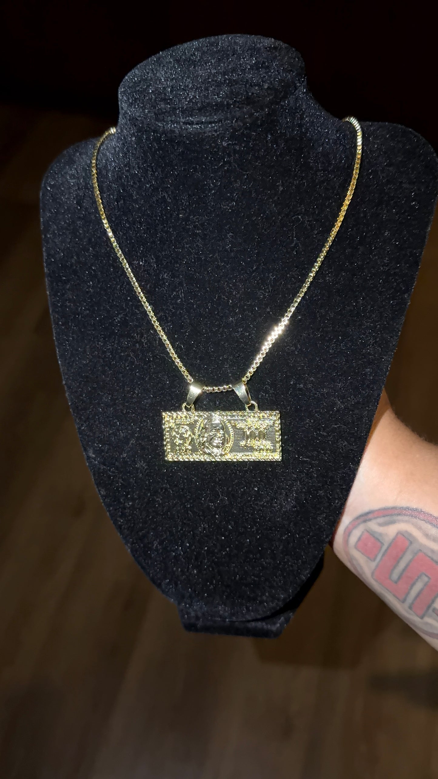 1 hunnid Necklace