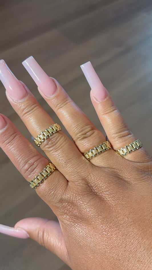 Rolla Band Ring